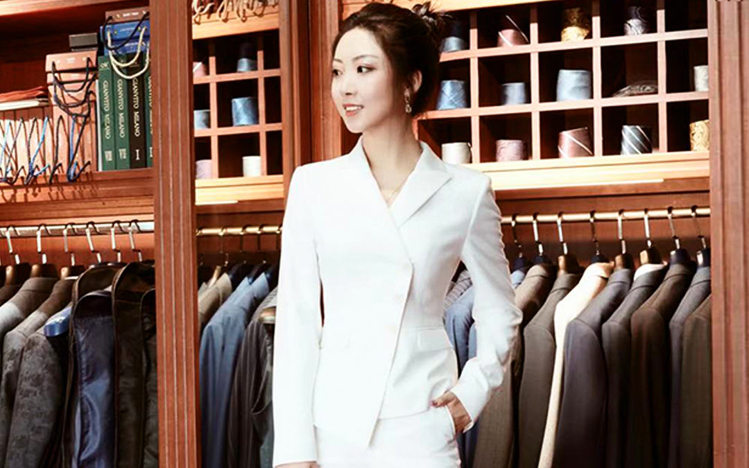 上班族的職業裝照樣能穿出時尚